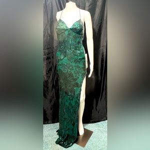 B. Smart - NWT’s Womens Formal Long Dress Sz Sm
